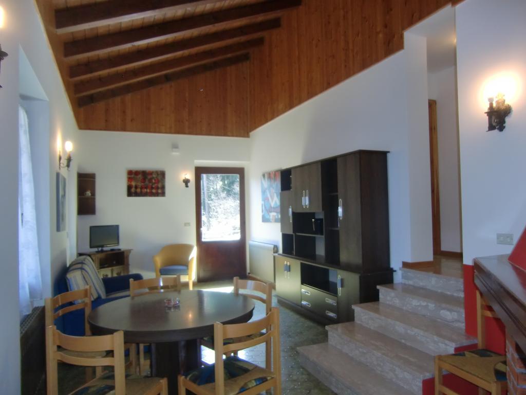 Casa Ambra Apartment Val Maria-Pur Ruang foto